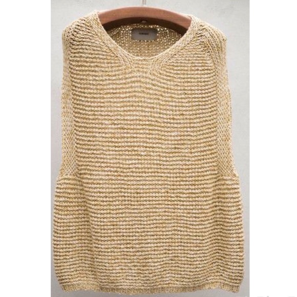HUMANOID Tops - HUMANOID Sz S Lemon Noem pullover top sleeve